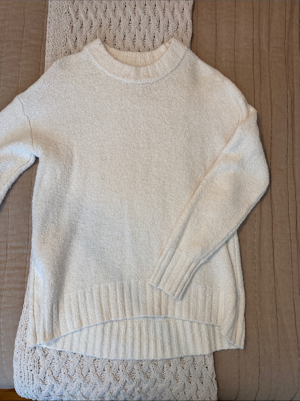 Old Navy Off White Crewneck Pullover Sweater